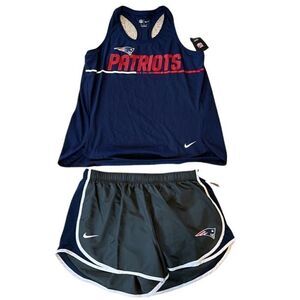 Nike Women ’s New England Patriots Tank and Shorts‎ Set-Size XXL